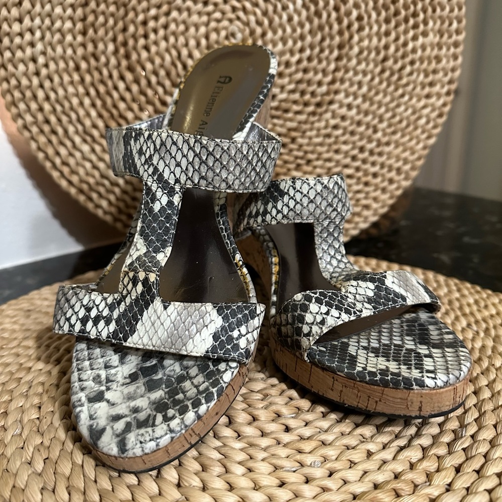 Etienne Aigner Black and Cream Espadrilles